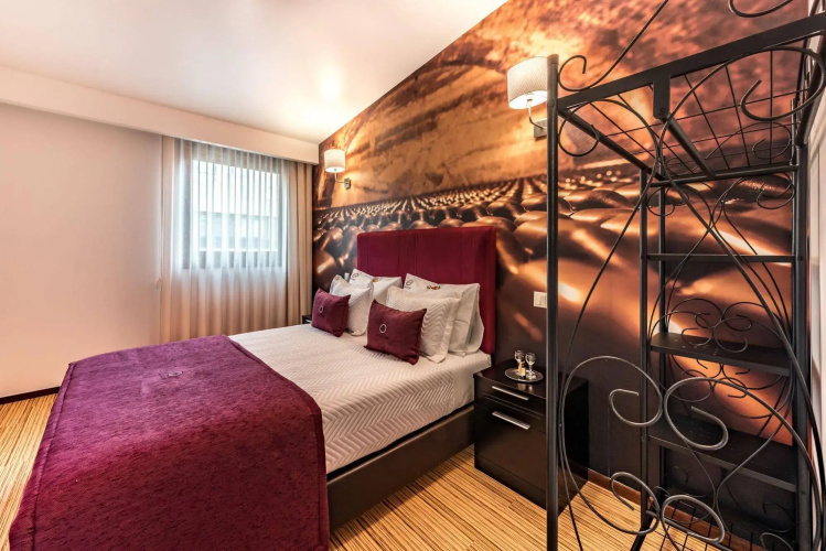 Lounge Inn