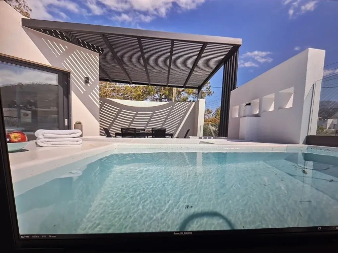 2 Bedrooms Luxury Bungalow with pool view