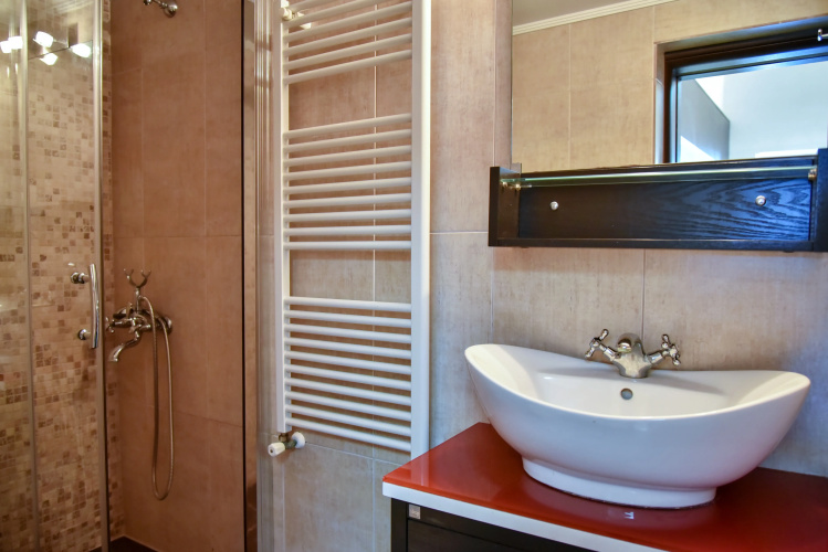 Iraklis Studios & Apartments