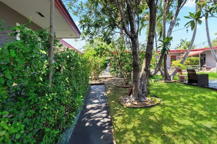 Cozy Studio in Hollywood, FL - Pet Friendly & Parking
