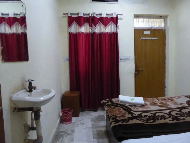 Hotel Saniya Palace