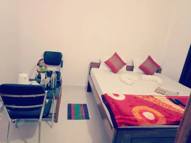 Hotel Anand Lok