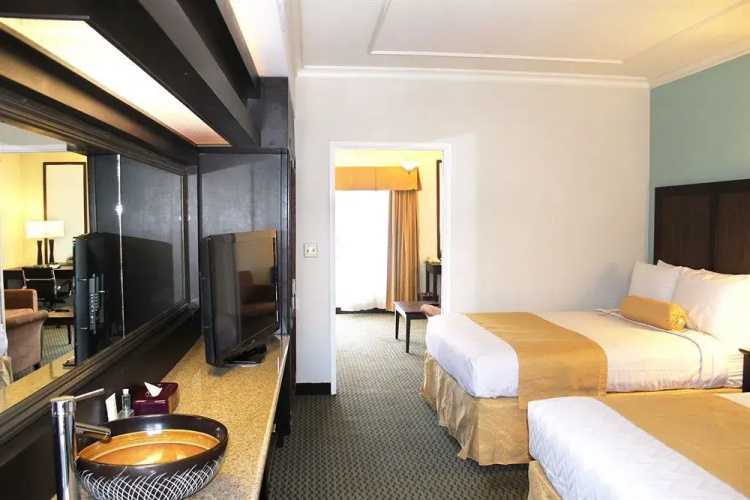 Irvine Suites Hotel