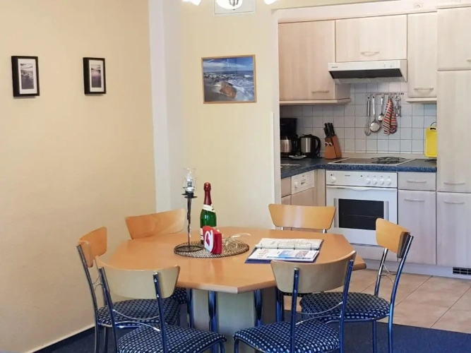 2 Bedrooms Apartment
