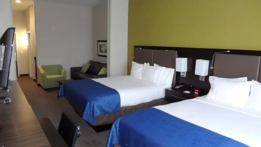 Quadruple Suite