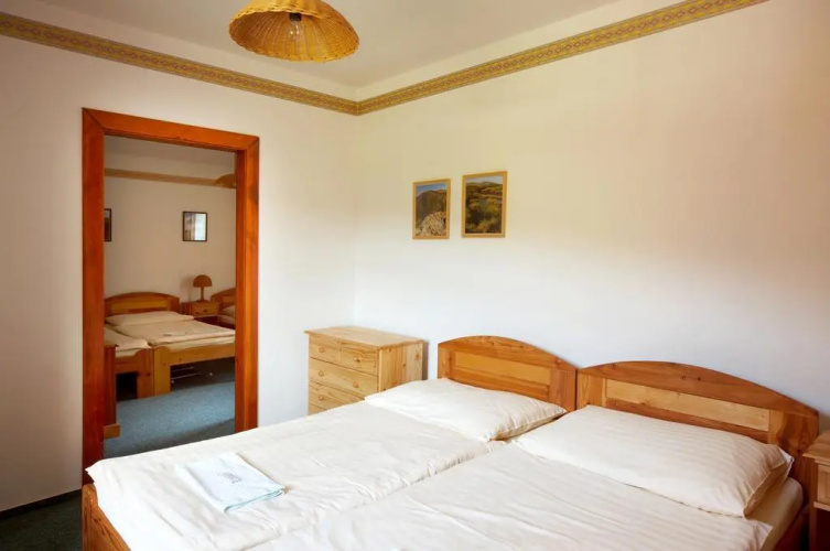 Hotel Vecernice