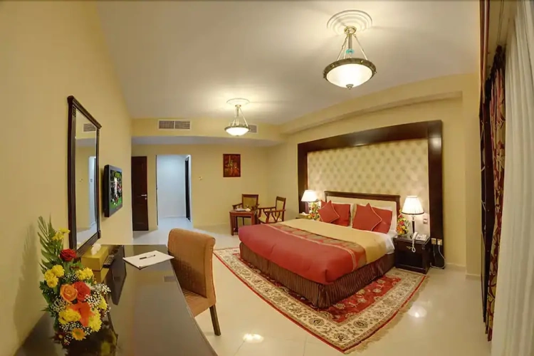3 Bedrooms Apartment