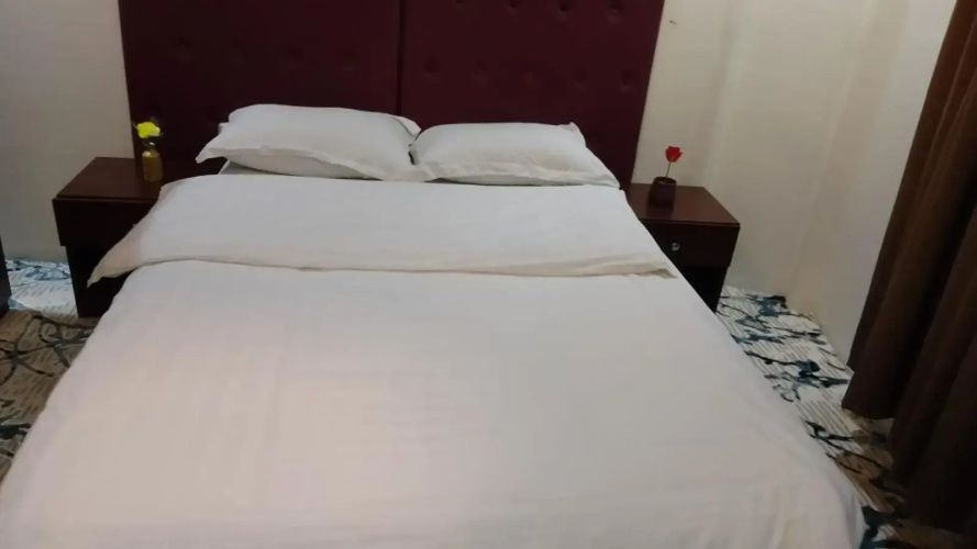 Desert Rose Hotel