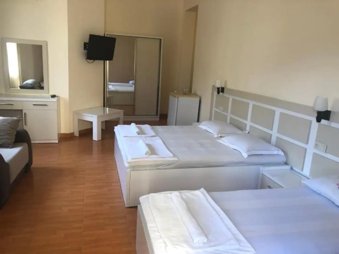 Standard Triple room with balcony