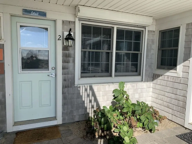Classic Single room with balcony and with partial ocean view