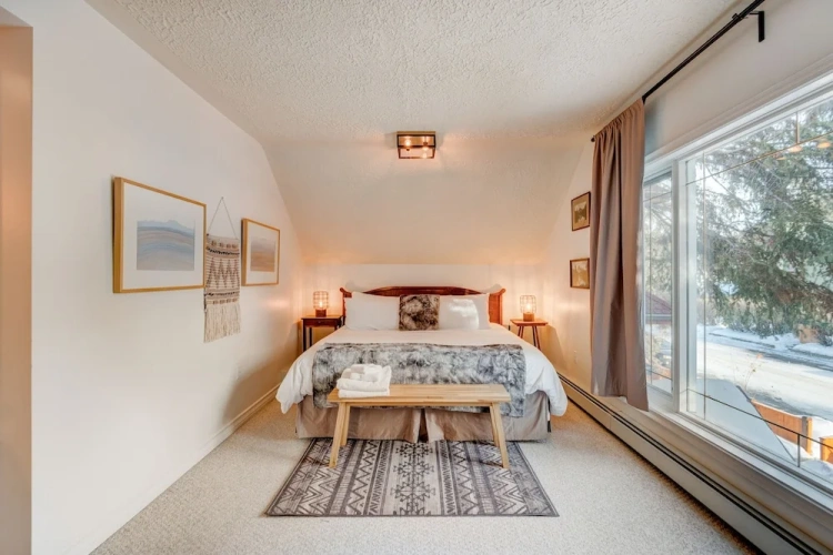 4 Bedrooms Deluxe Cottage