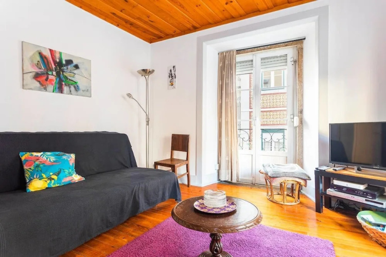 Alfama's Flat With a National Pantheon View