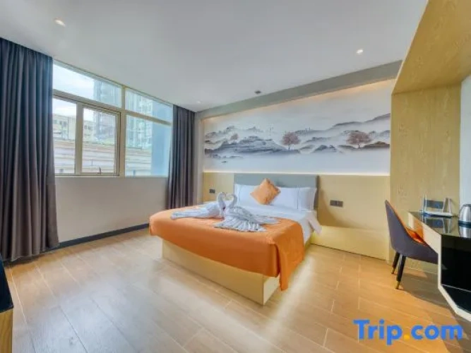 1 Bedroom Business Double Suite