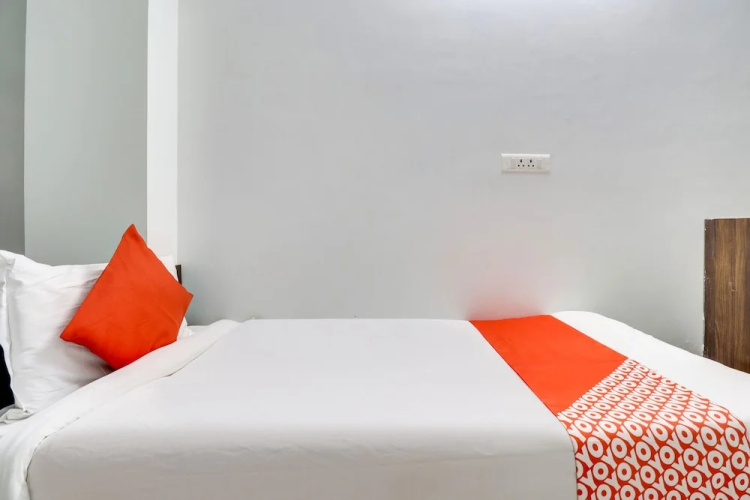 OYO 6697 Hotel Green Lemon