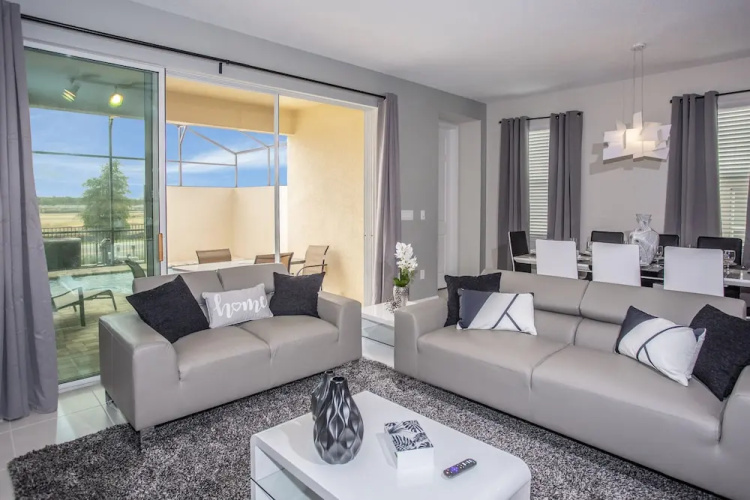 1557 Solara Resort 63253/63383