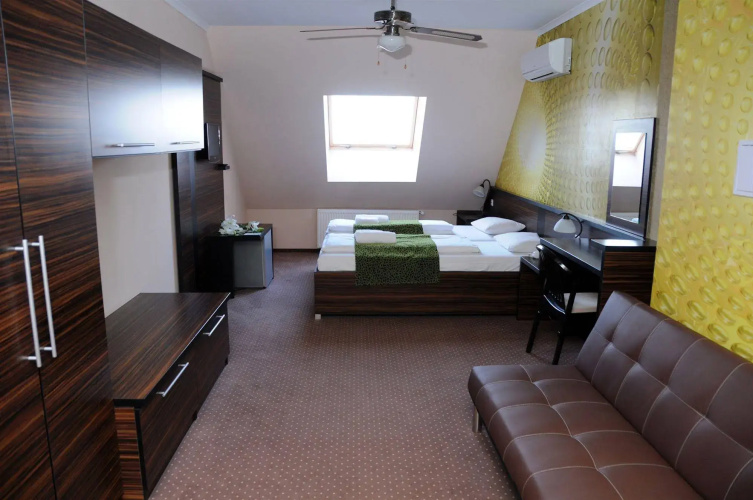 Green Hotel Budapest