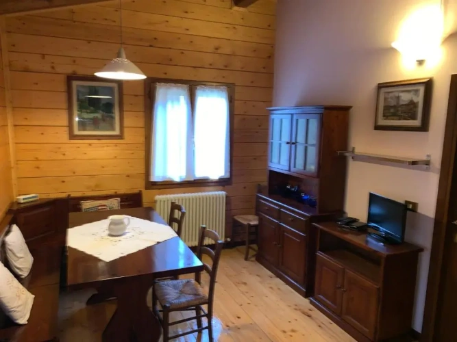 Apartment with mountain view