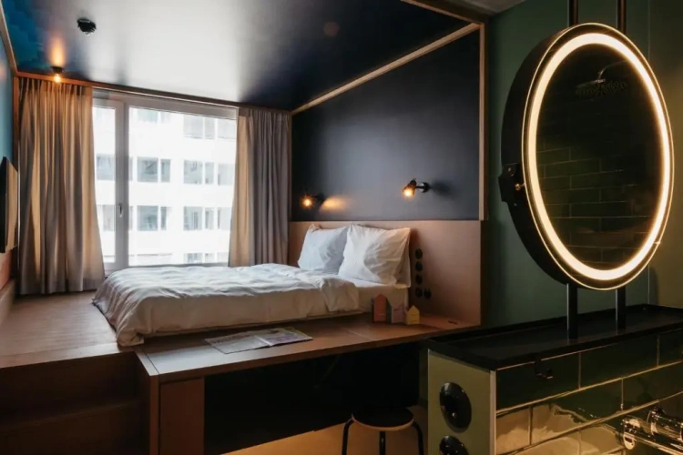 Double room Cube