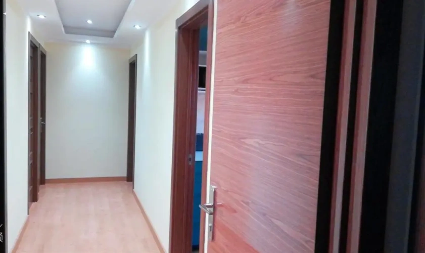 3 Bedrooms Apartment