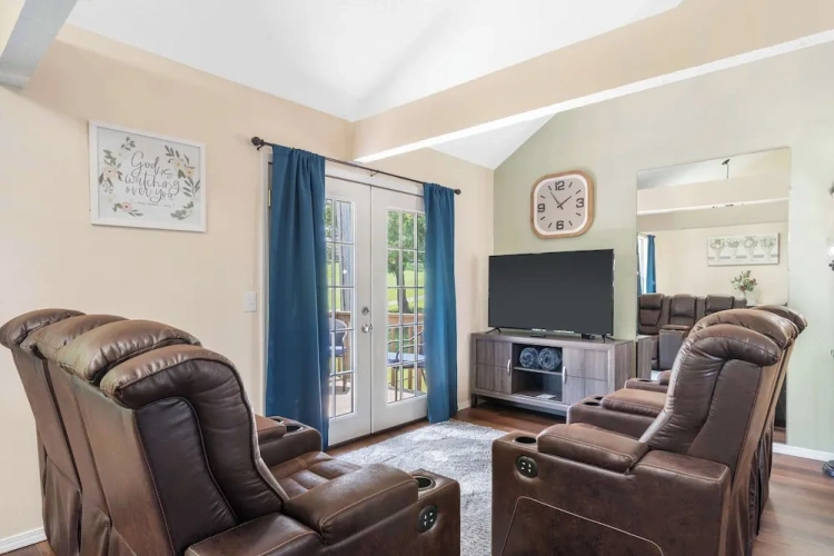 Standard Quadruple room with balcony and with golf view