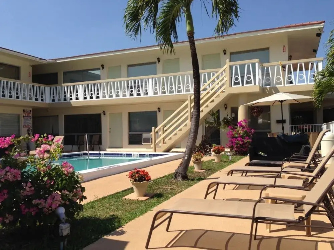 Costa Este Deerfield Beach