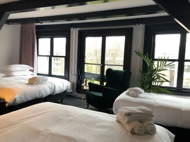 Supper Hotel