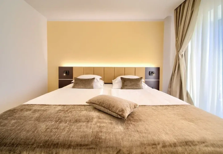Deluxe Suite with balcony and with sea view
