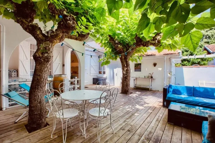 2 Bedrooms Cottage