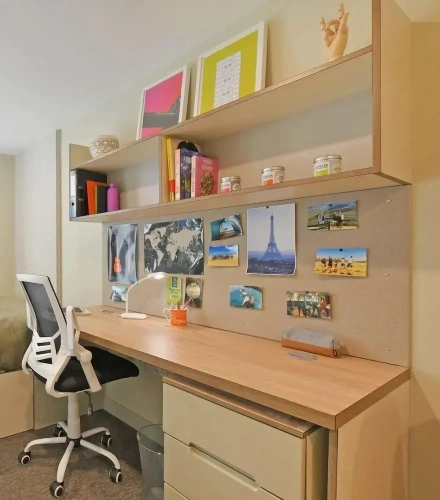 4 Bedrooms Apartment