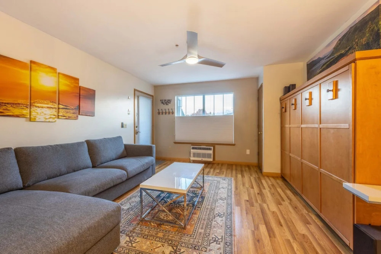 08 Lodge 1 Bedroom Condo by RedAwning