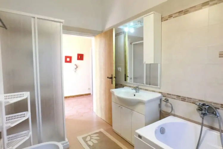 2 Bedrooms Villa