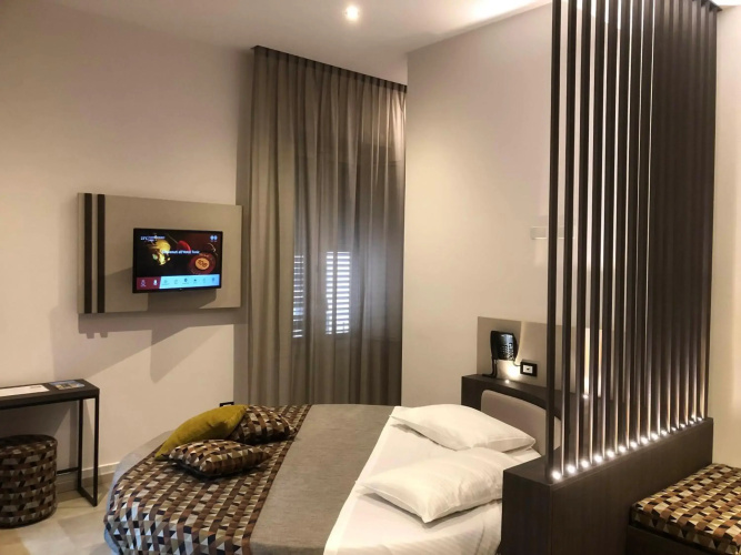Hotel Tonic