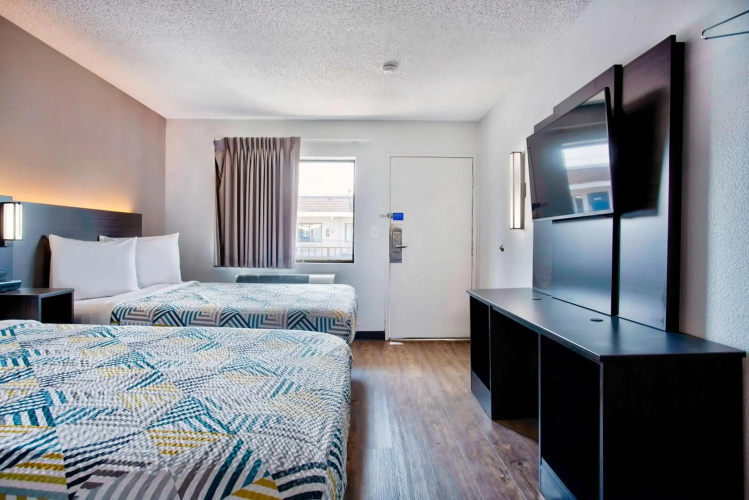 Motel 6 Salem, OR