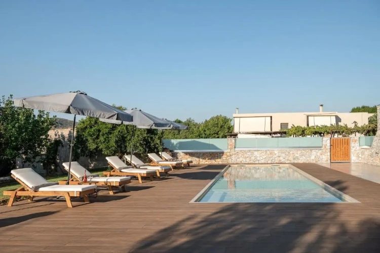 3 Bedrooms Villa