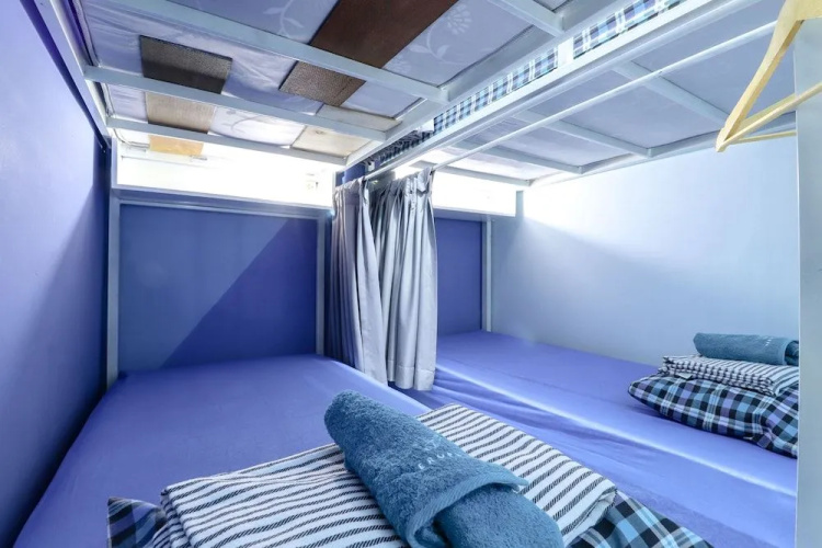 Alexiz Hostel
