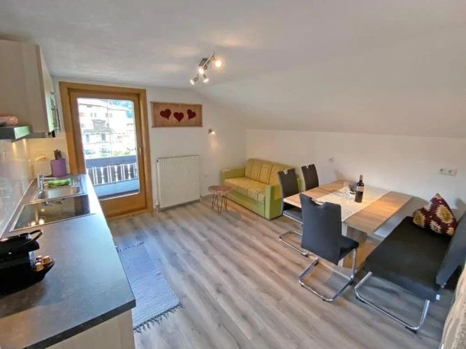 2 Bedrooms Apartment