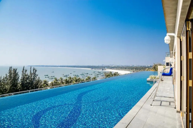 Sheraton Maoming Romantic Beach Resort