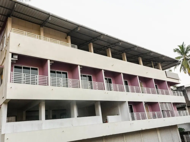 Samruddhi Lodge By OYO Rooms