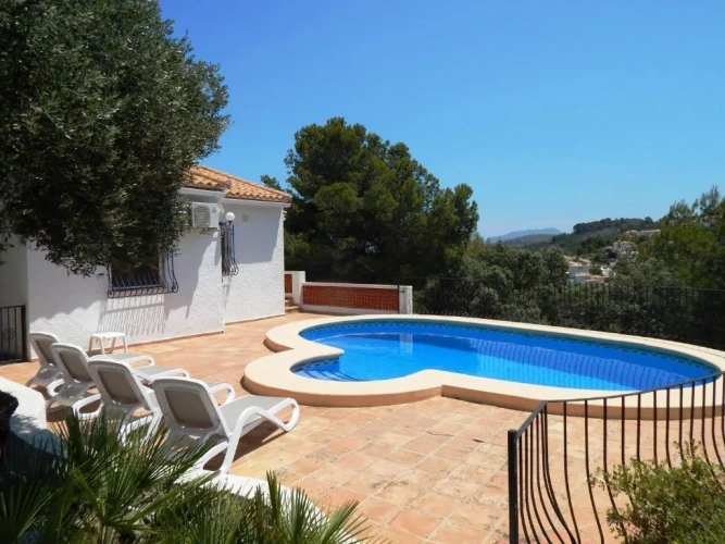 2 Bedrooms Villa