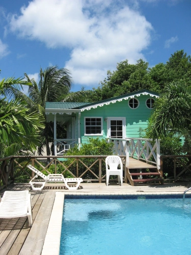 2 Bedrooms Cottage with balcony and with garden view