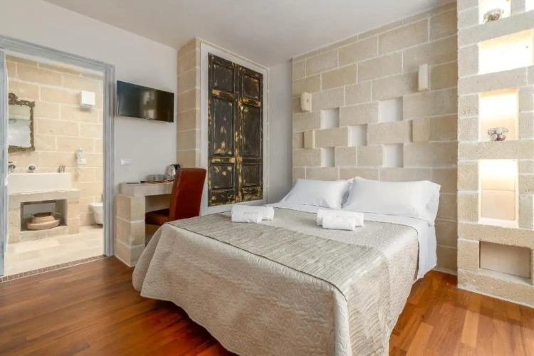 Superior Triple room