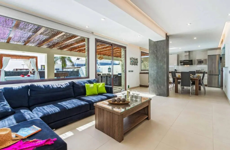 Villa Anyaval