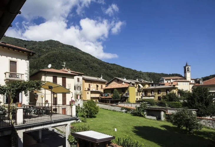 Standard Triple room with balcony