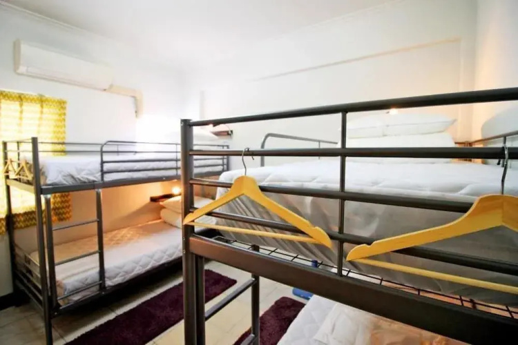 Navel Orange Hostel