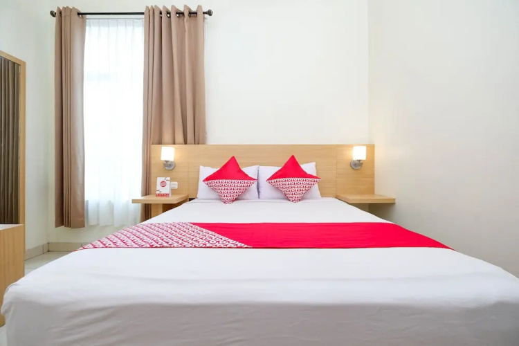 OYO 2428 Trision Hostel