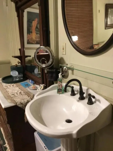 Amherst Inn