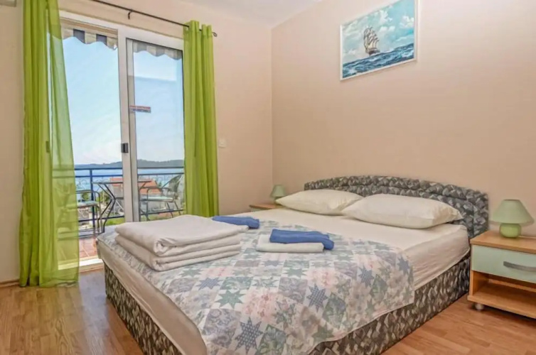 Studio Apartments Lulak