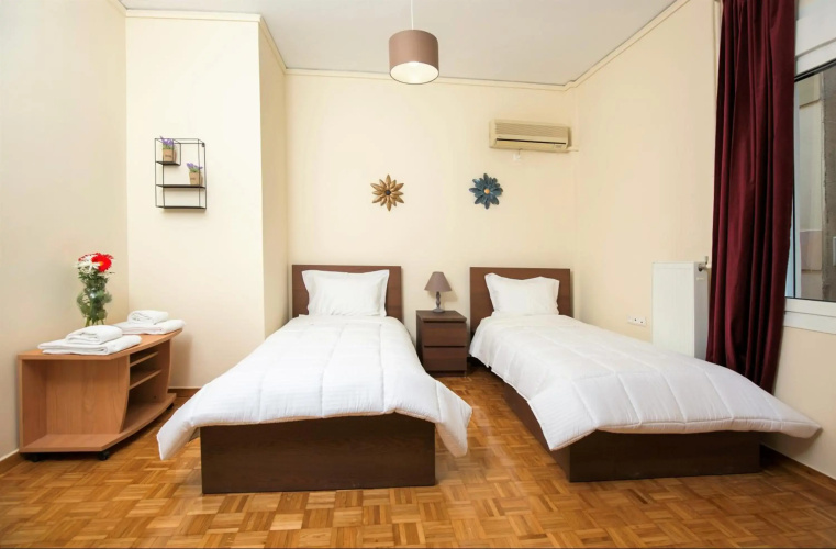Lycabettus Quiet Renovated Apartment