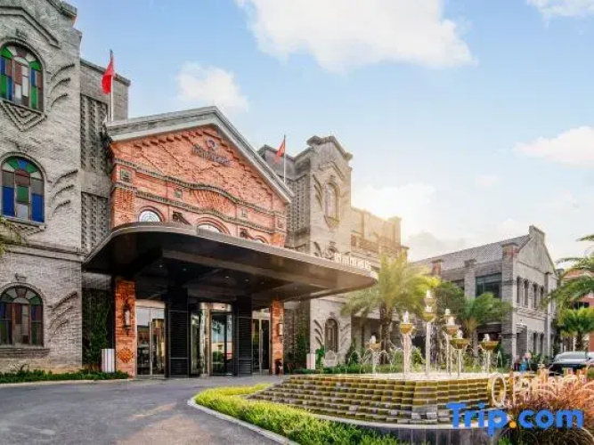 Q.Pavilion Hotel