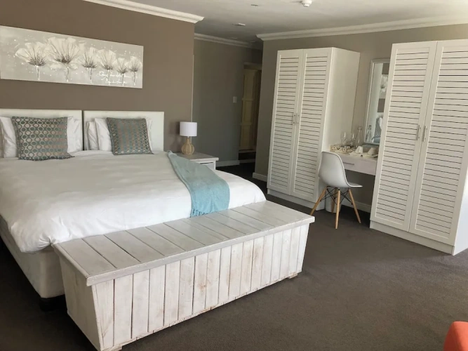 Luxury room with sea view